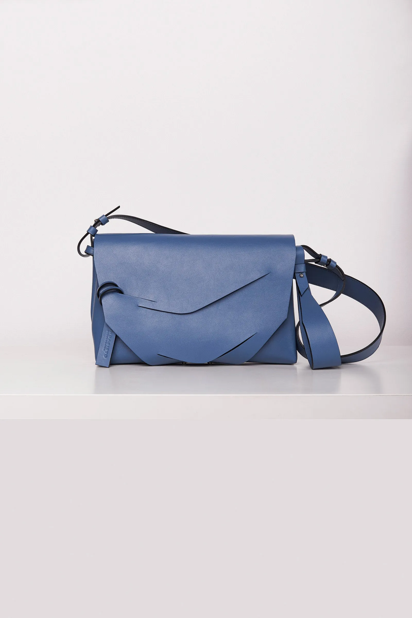 Boomerang Hybrid Bag - Muted Blue