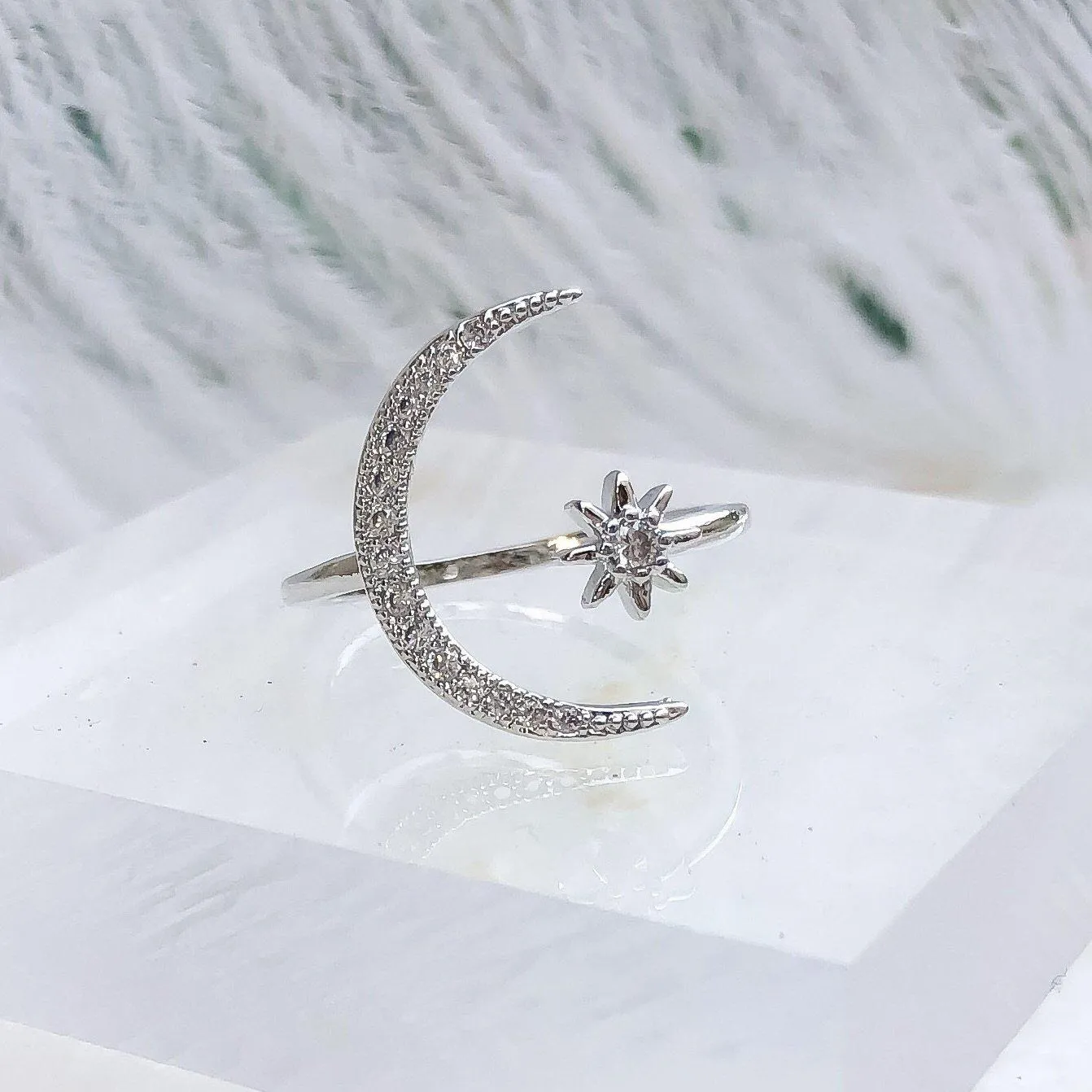 Luna Ring